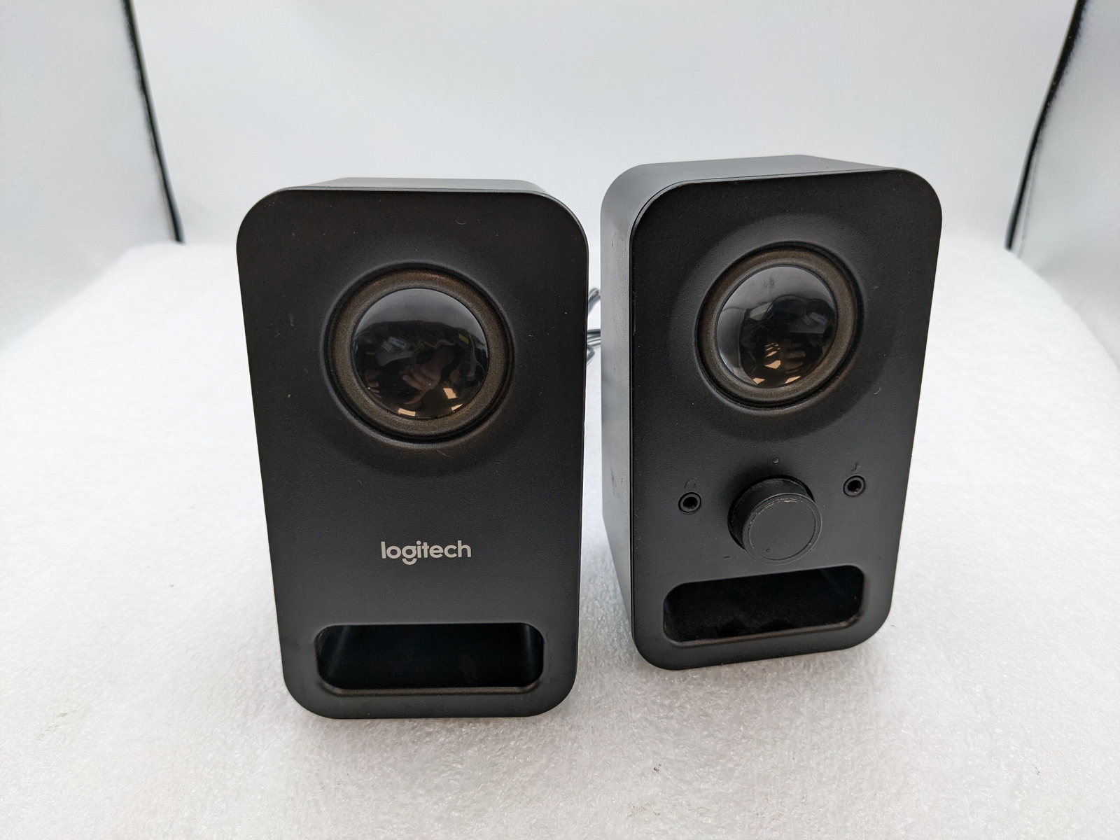 Logitech Z150 Multimedia Speakers with Clear Stereo Sound 6W Black - NO AC