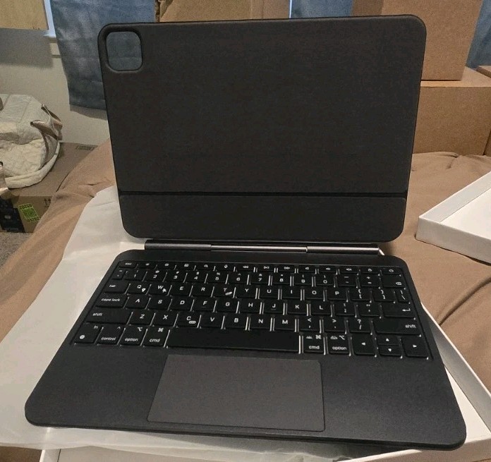 F11 Bluetooth Magnetic Keyboard Case w/ Touchpad, Backlit Keys, Black