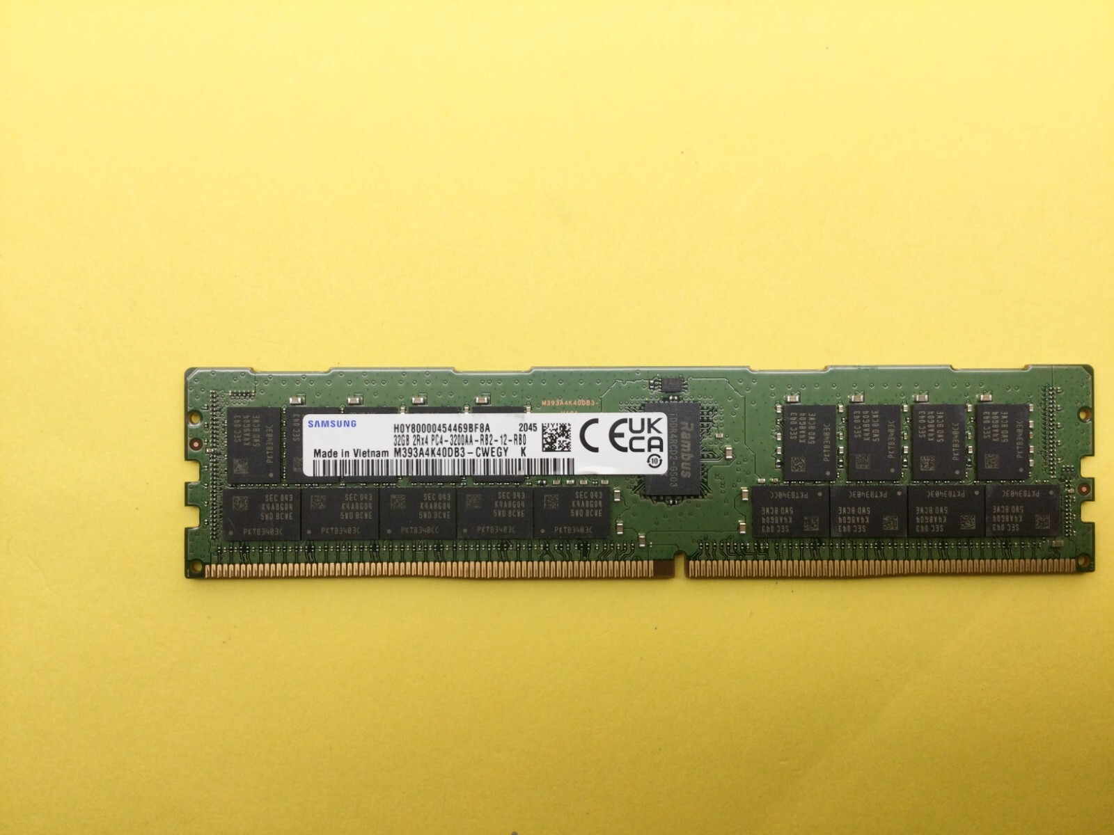 Samsung 32GB 2Rx4 PC4-3200AA RDIMM Server Memory M393A4K40DB3-CWE