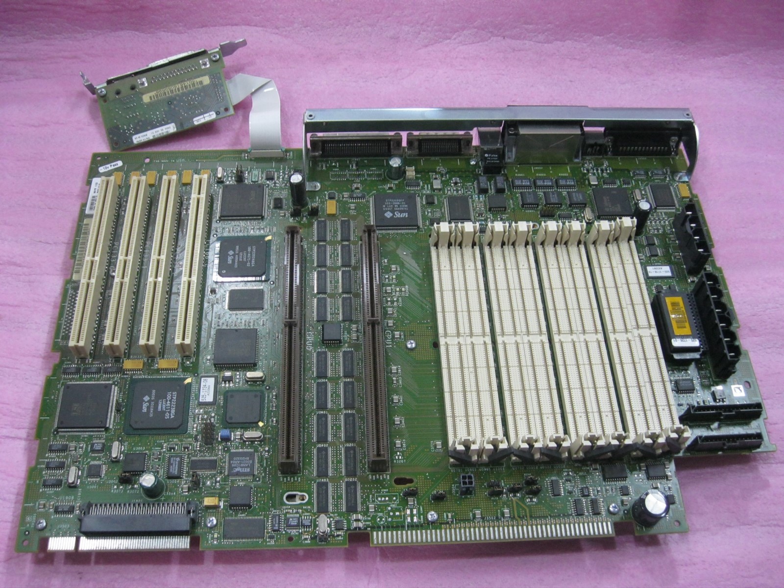 Sun 501-5440 E250 System Board, W/ 501-4818   ( No NVRAM ) - B3202C