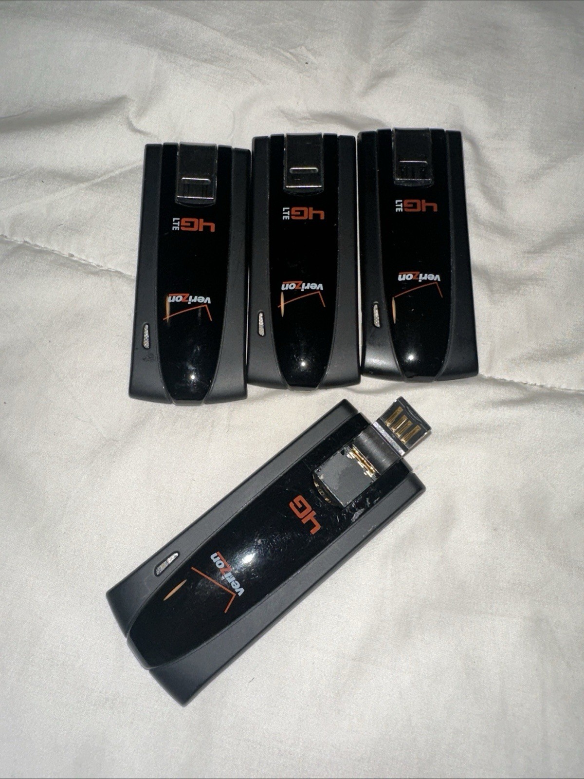 4- Verizon USB620L 4G LTE USB Modem - Black