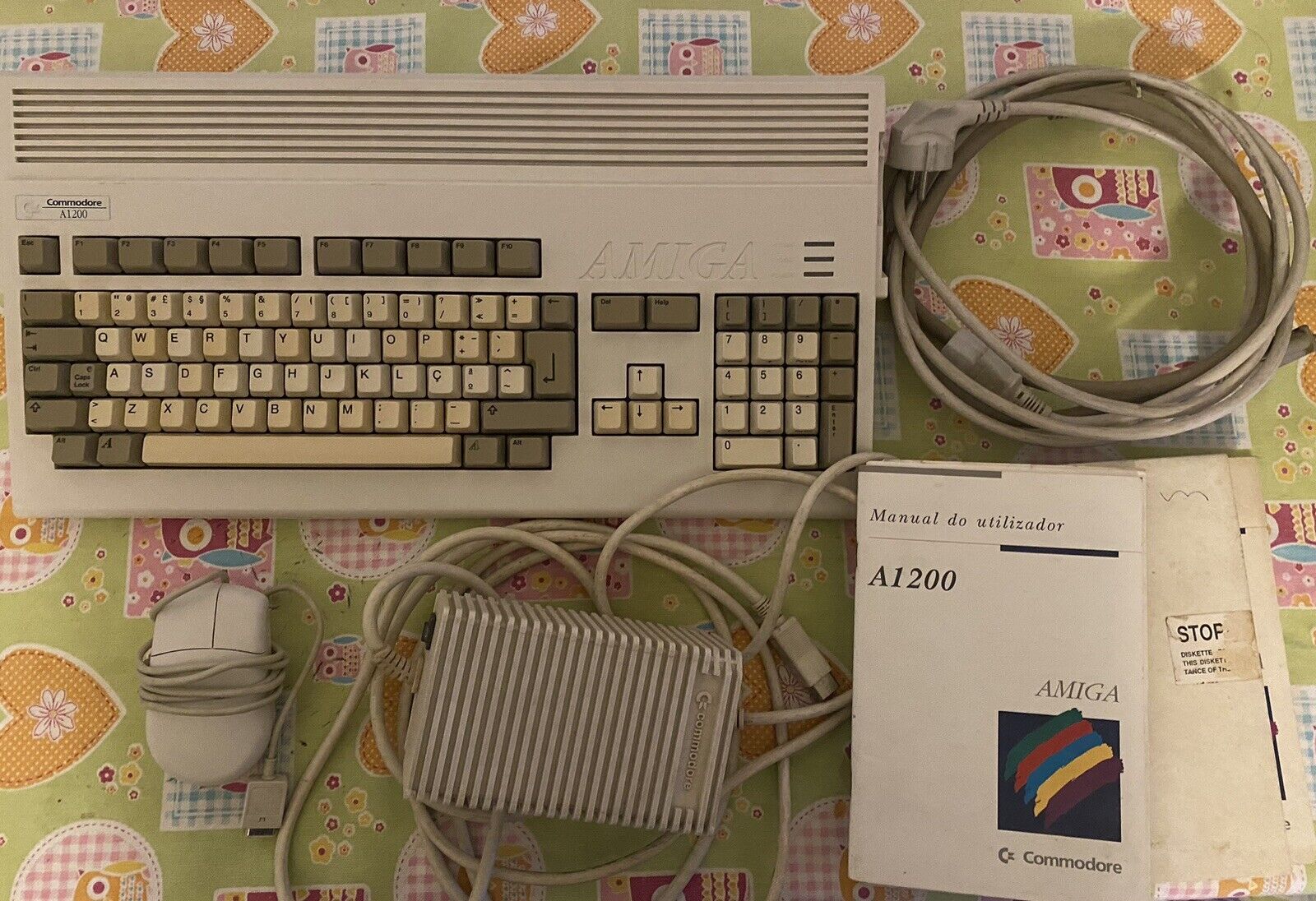 Rare Vintage Commodore Computer Amiga 1200