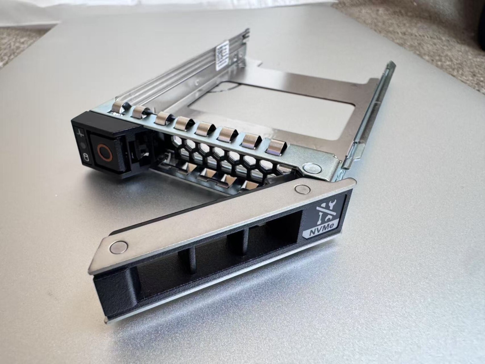 Lot 2.5'' Hard Drive Tray Caddy Dell R640 R740 R740XD R940 R7415 Gen14/15 MKC9M