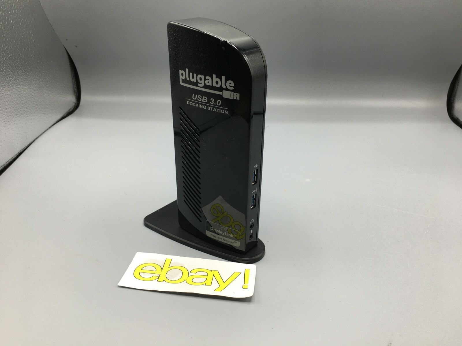 Plugable USB 3.0 UD-3900 Universal Laptop Docking Station Only No Power Adapter