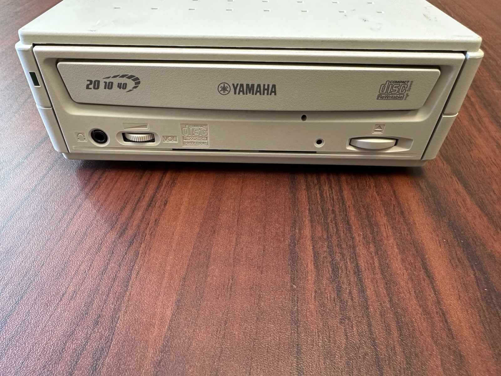 Yamaha CRW3200UX Ext CD RW UNTESTED No Power Cord As Is But Excellent Condition