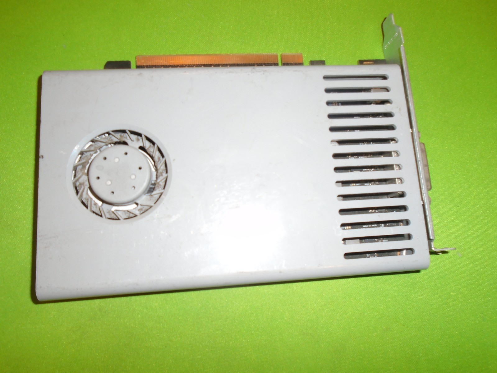 Apple Mac Pro A1310 Nvidia GeForce GT120 512MB Graphics Card 630-9643 820-2436-A