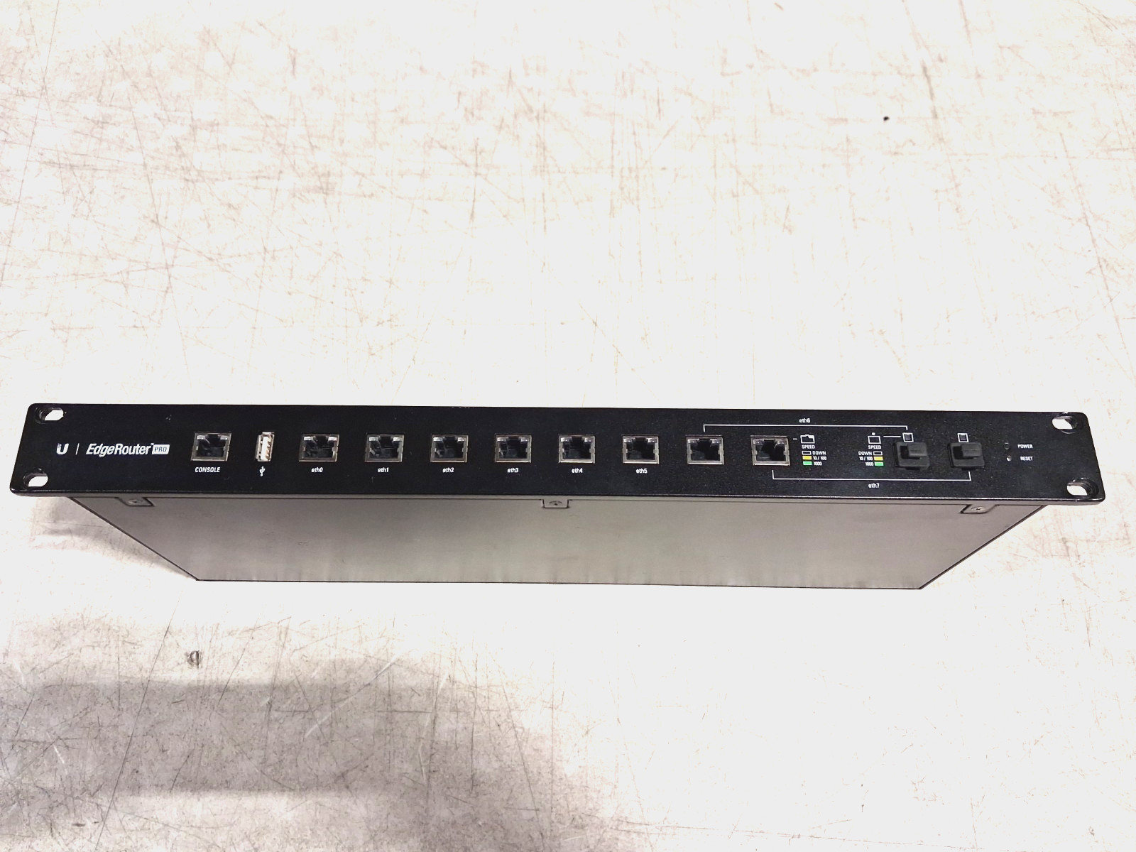 Ubiquiti ERPro-8  Edgerouter Pro 8- 8 Port Router 2SFP  Pre-owned