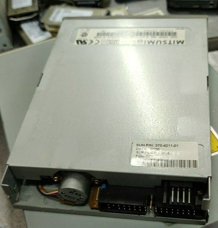 SUN 370-4211-01 Blade 100 / Blade 150 Grey 3.5" Floppy Drive