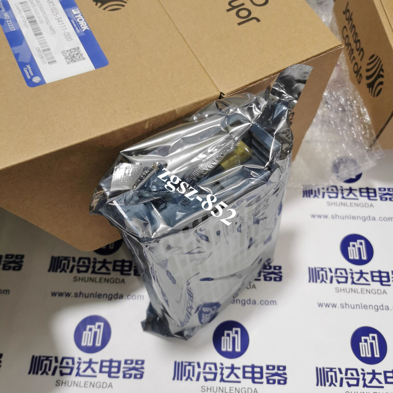 1pcs New YORK 025-34111-000 Controller Box GLC75D-CVG Power-supply Module
