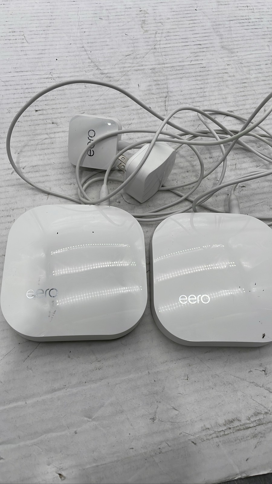 eero A010001 Dual-Band Mesh Wi-Fi Router with Adapters Lot Of 2