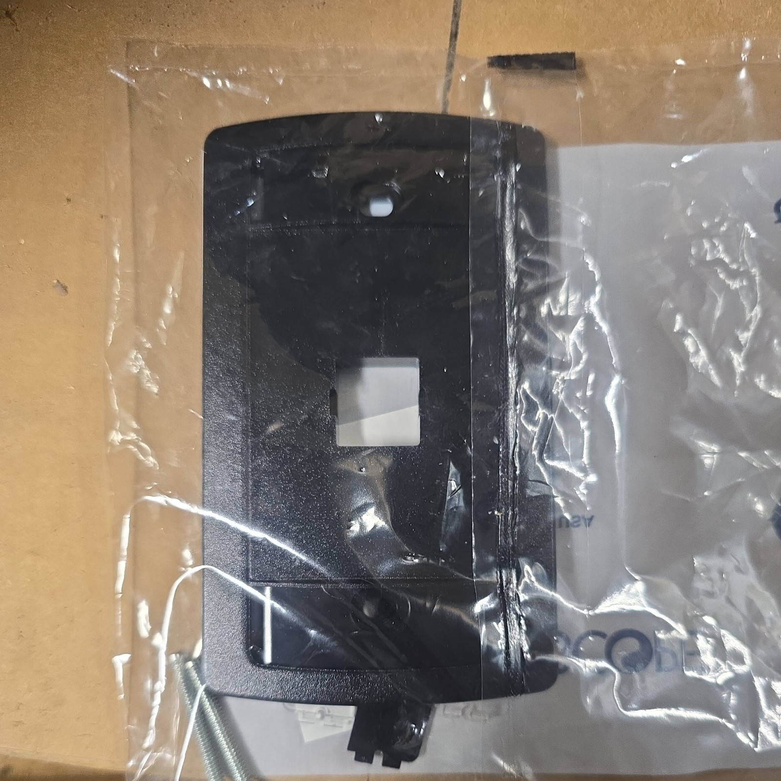 Commscope M10LE-003 Faceplate one Port Black Qty 25 prod ID 108332982