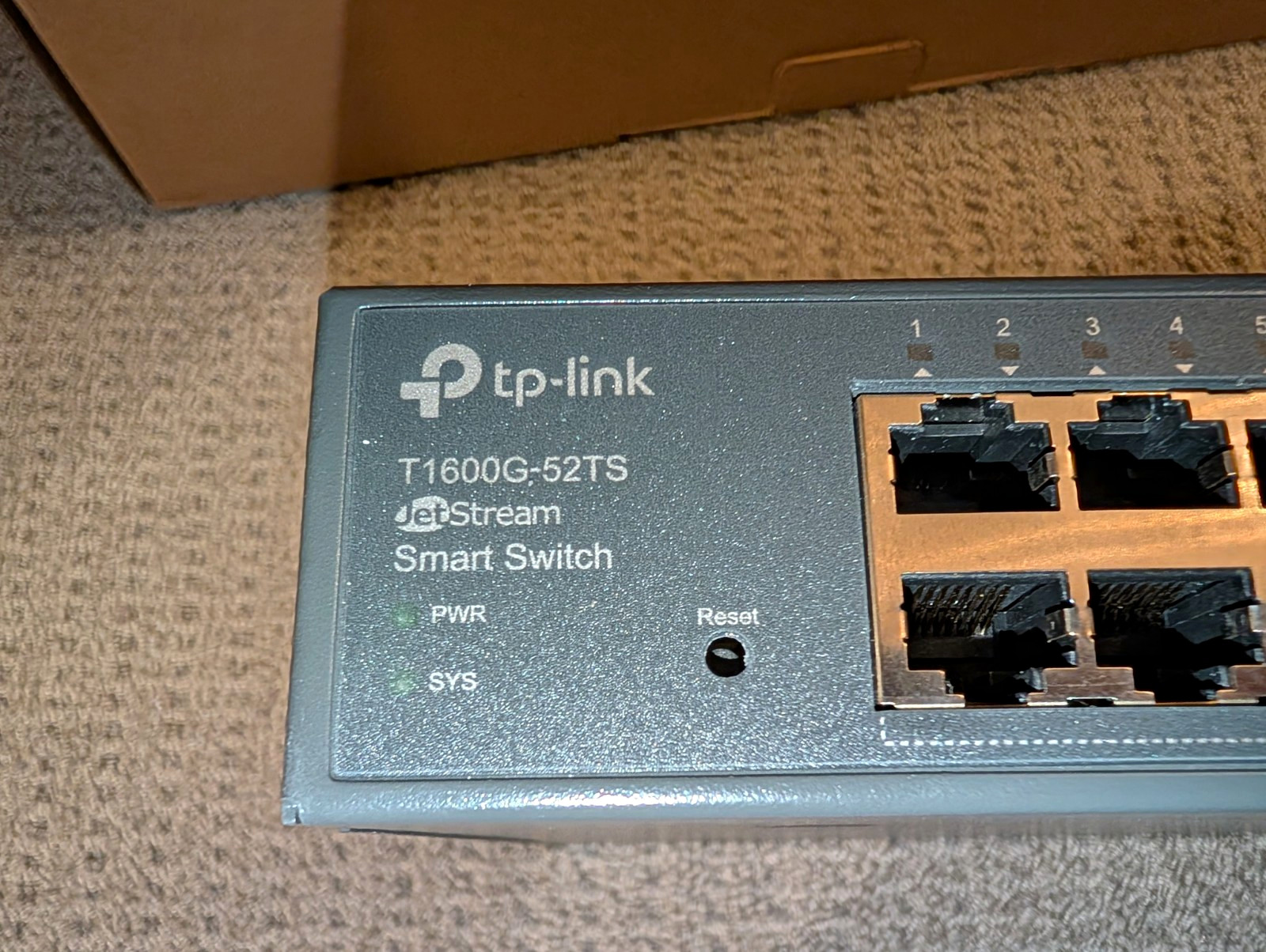 TP-LINK JetStream T1600G-52TS Smart Switch L2 Partially Managed 48-Port Gigabit