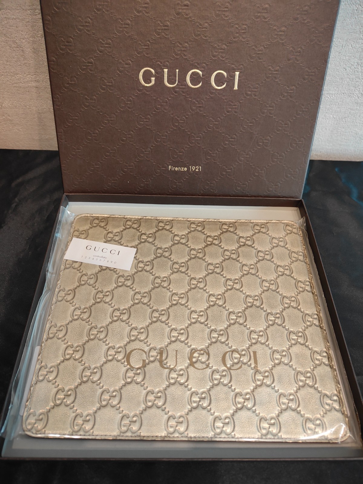GUCCI Mouse Pad Leather Guccissima GG Logo Gold w/ Box NEW