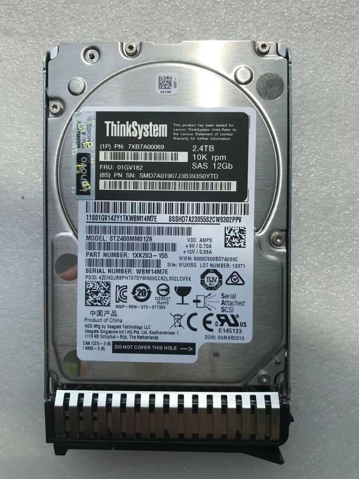 7XB7A00069 01GV182 ThinkSystem 2.5"2.4TB 10K SAS 12Gb 512e Hard Drive