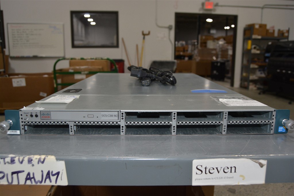 CISCO UCS C200 M2 8x2.5 Server 2*XEON E5649 48GB SEE NOTES