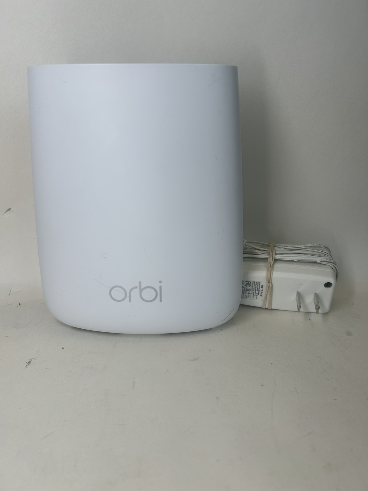 NETGEAR Orbi RBS20 AC2200 Tri-Band Wi-Fi Coverage Whole Home Satellite