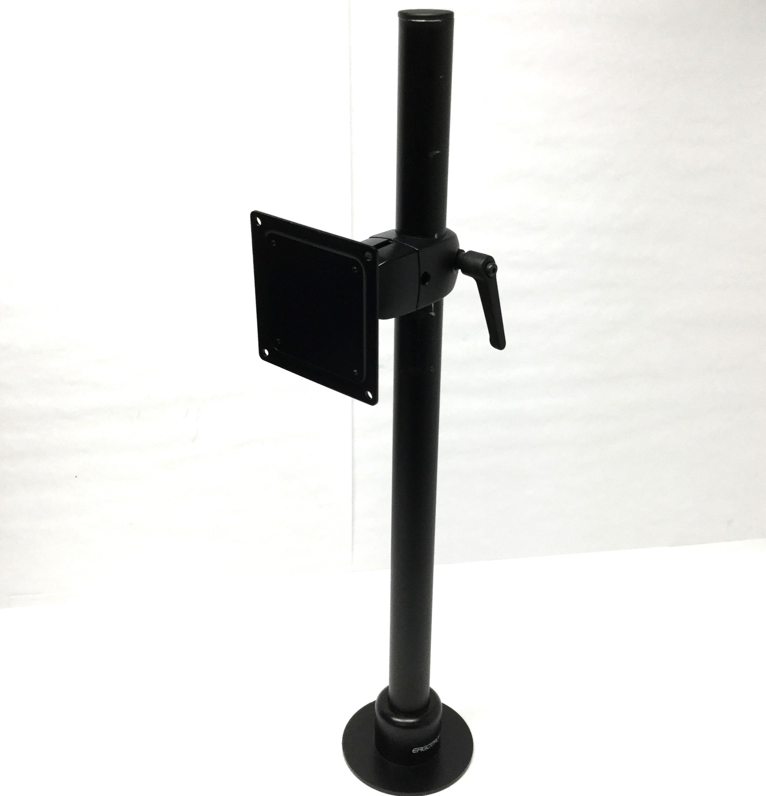 Ergotron DS100 Monitor Mount w/Grommet Base Ø1.5 x 26" L Pole, 100x100mm VESA