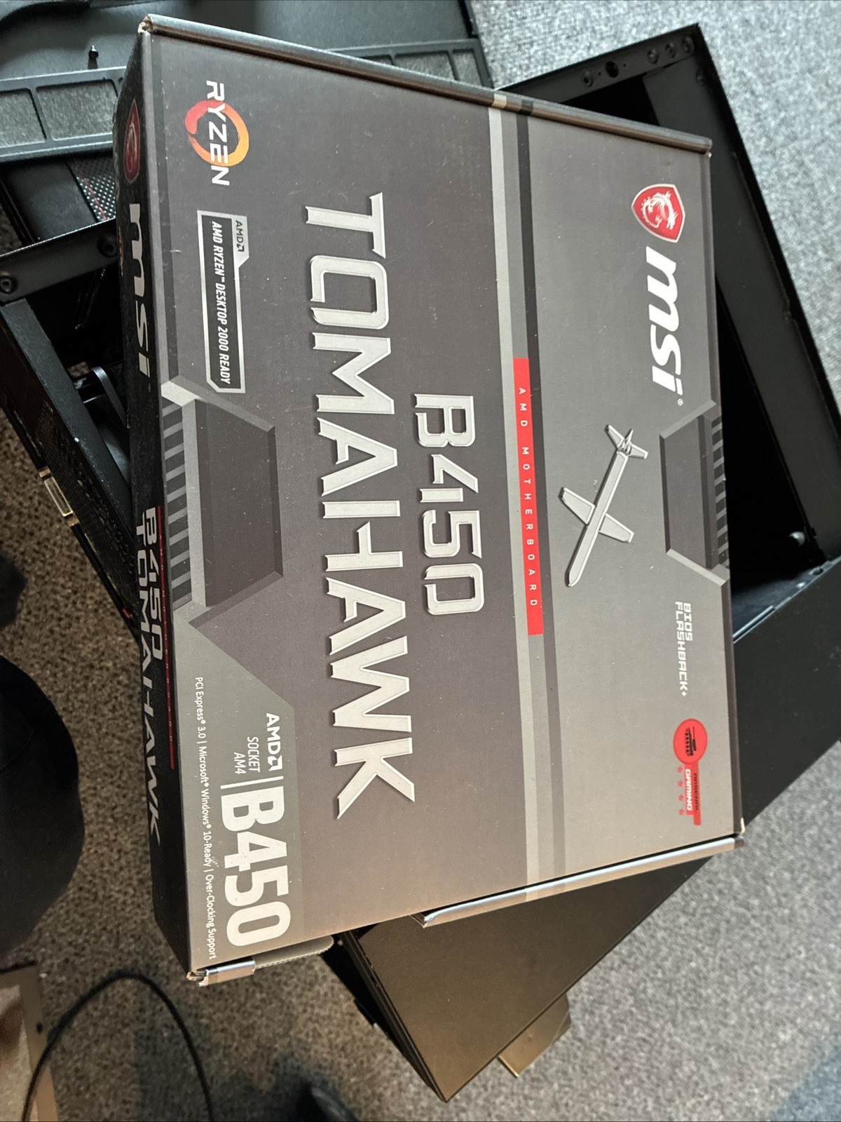 MSI ARSENAL GAMING B450 TOMAHAWK AM4 AMD B450 USB 3.1 HDMI ATX AMD Motherboard