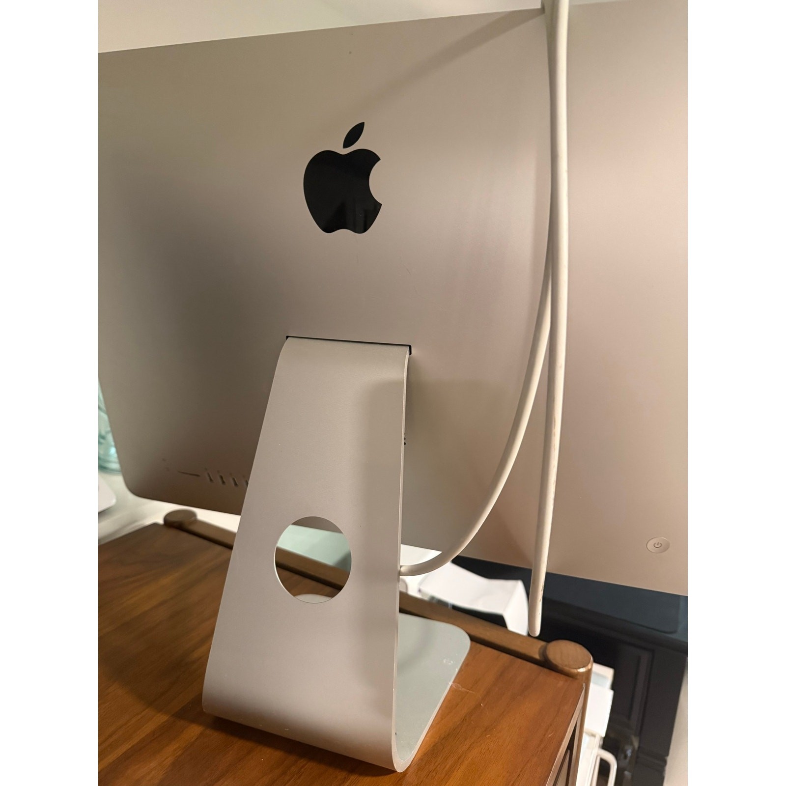 Apple iMac Desktop Computer 21.5" Screen w Original Box