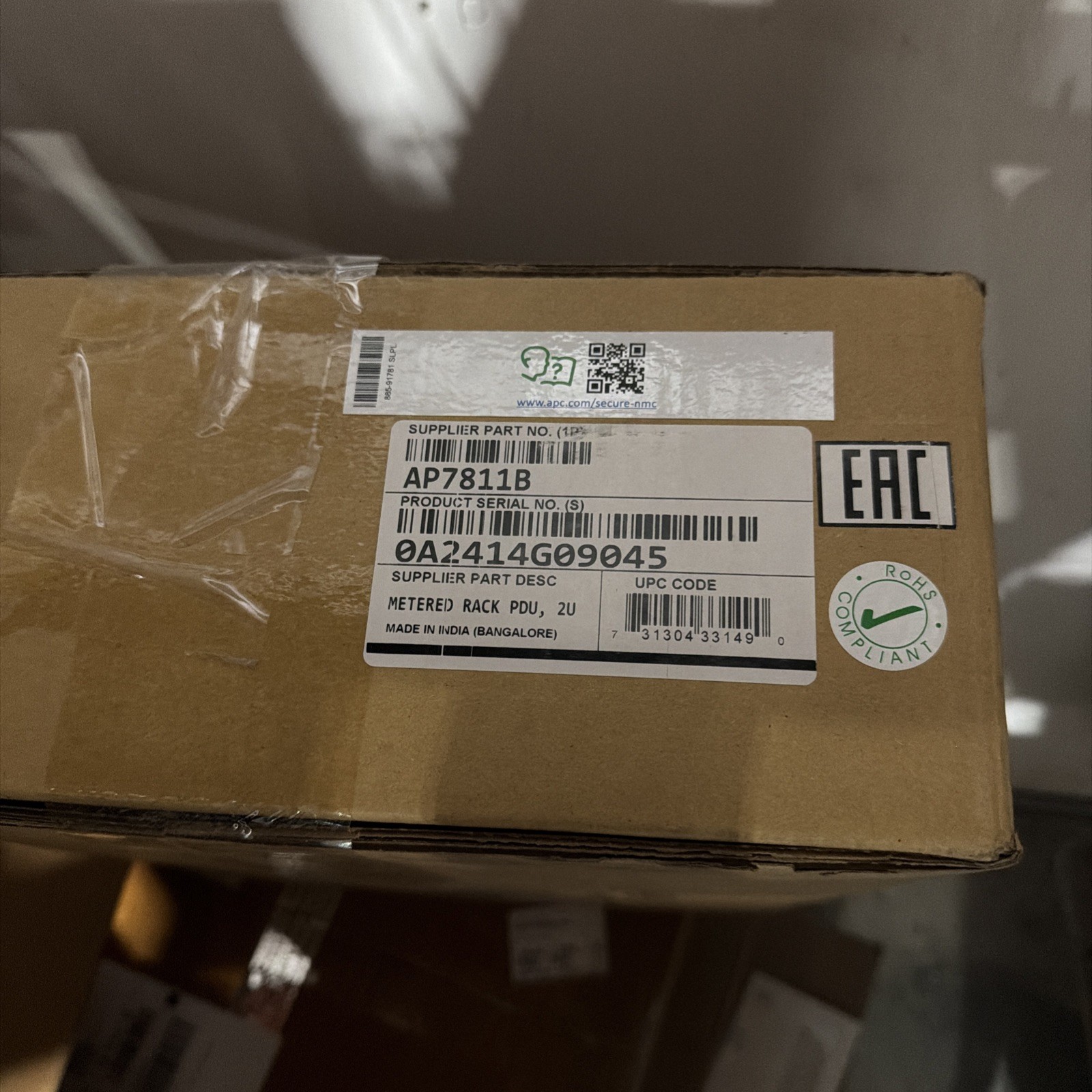 NEW APC AP7811B Metered Rack PDU 30A 208-240V L6-30P 12C13 4C19
