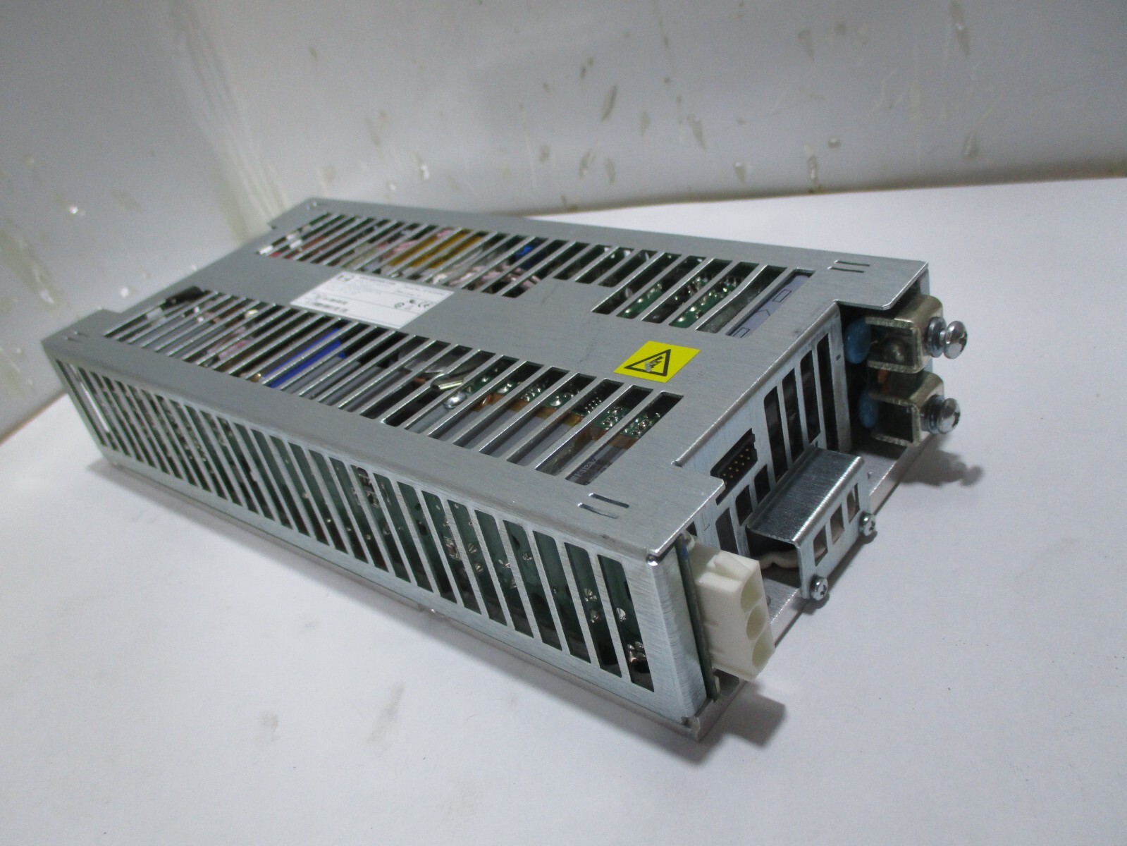 XP Power CCH600PS28  10009315 100-240VAC 50/60Hz 8.9A 600W Enclosed Power Supply