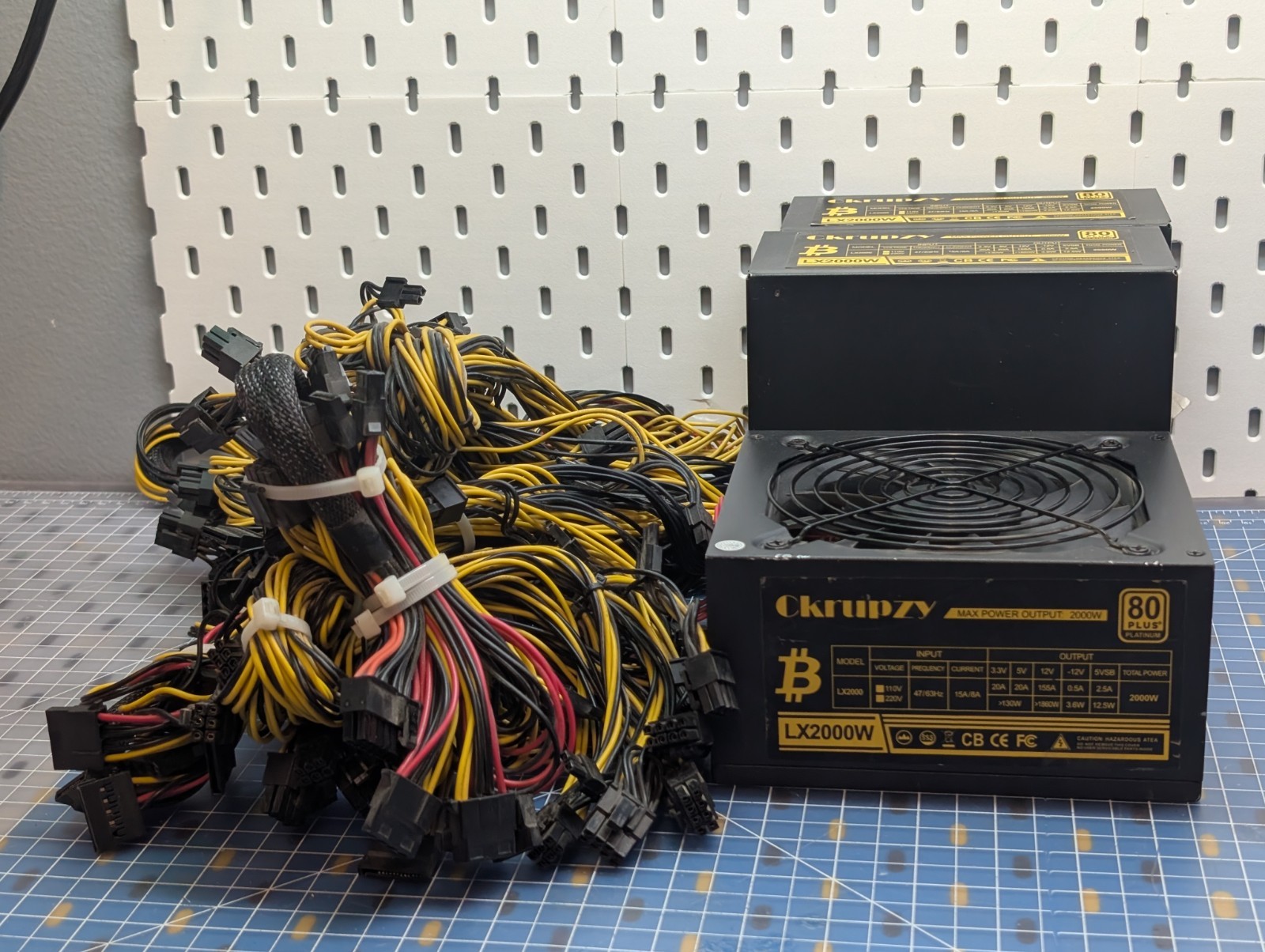 *Lot of 3* CKrupzy LX2000W 8 PCIE 6+2, 8 SATA, 6 Molex 80 Plus Platinum