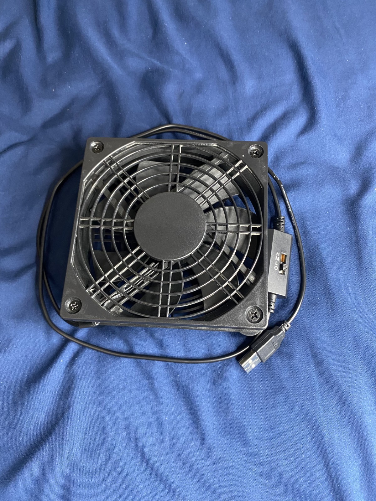 USB Quiet Fan with Speed Controller (5V) - for laptops, routers, modems, minipcs