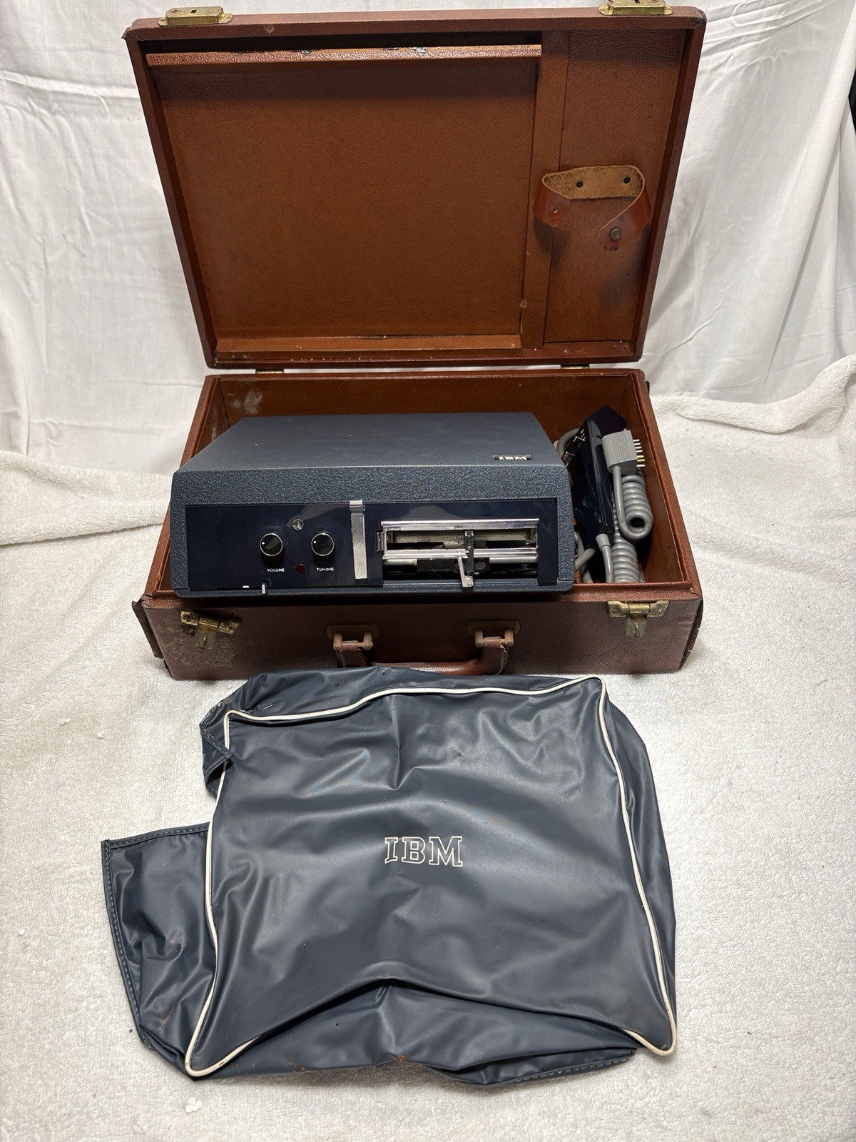 vintage IBM Executary Model 213 Combination Dictation/Transcribing Machine &case