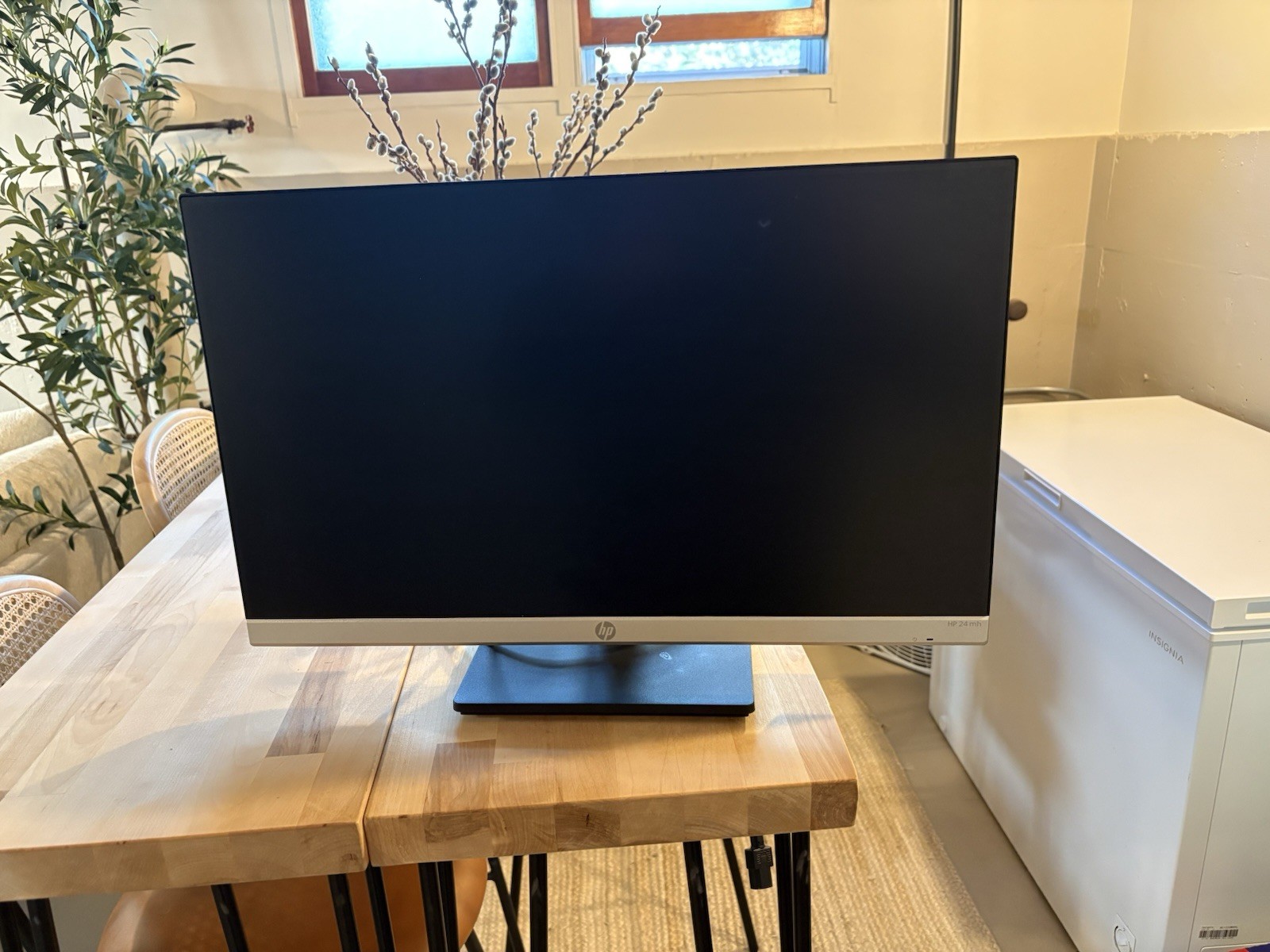 HP 24mh 23.8" FHD IPS Monitor w/ Built-In Speakers HDMI DisplayPort VGA