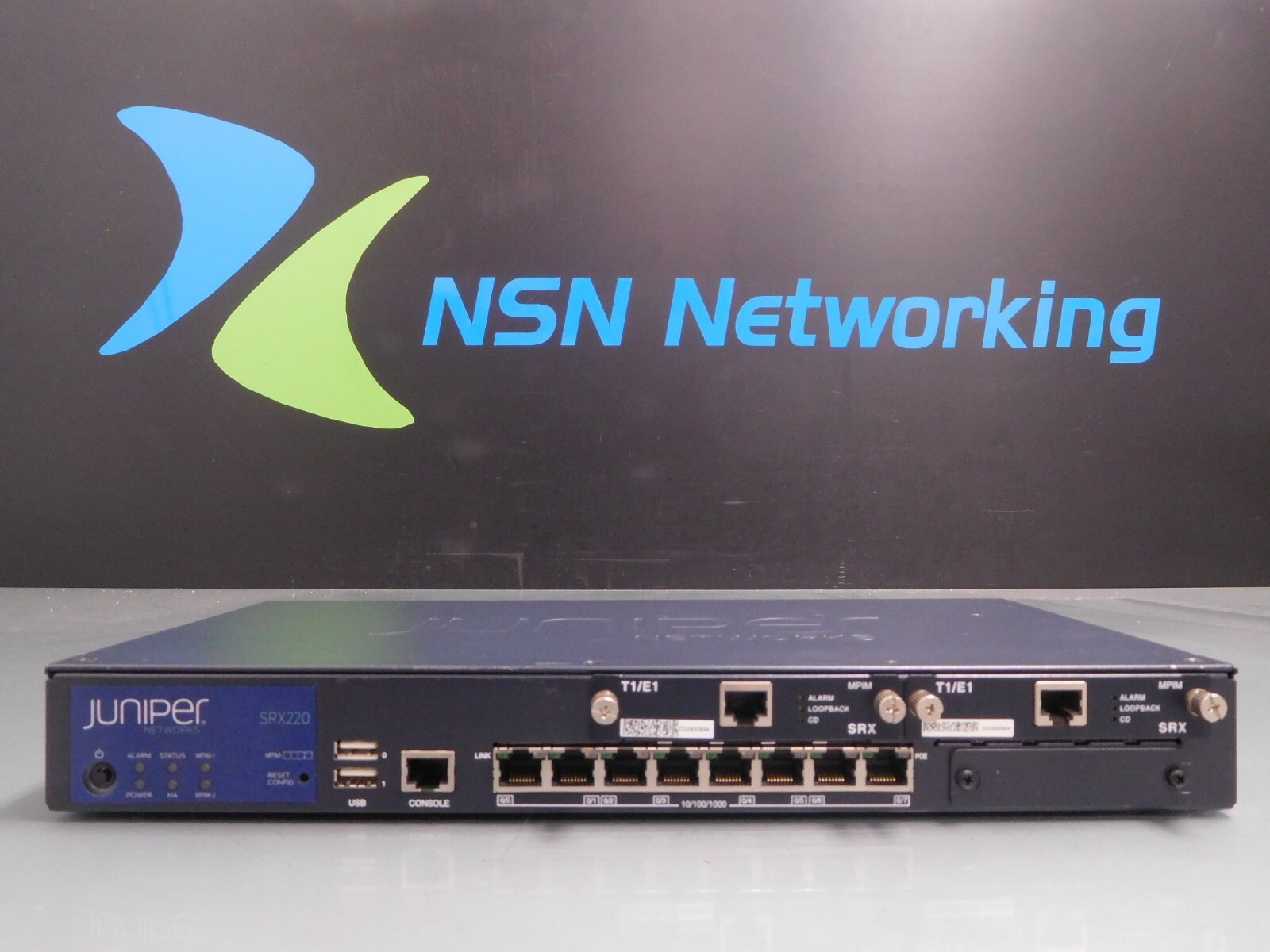 Juniper Networks SRX220 SRX220H-PoE 8-Port w/ SRX-MP-1T1E1 T1/E1 Firewall VPN