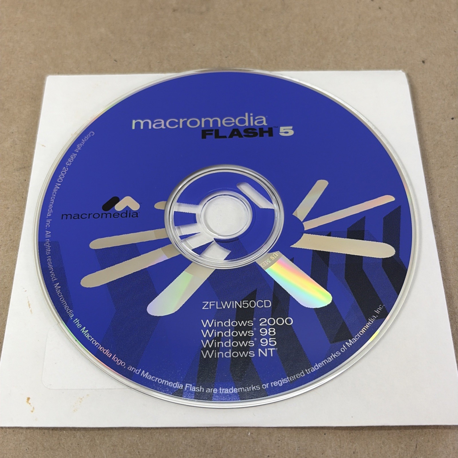 Macromedia Flash 5 CD Software ZFLWIN50CD Windows 95 with Key READ
