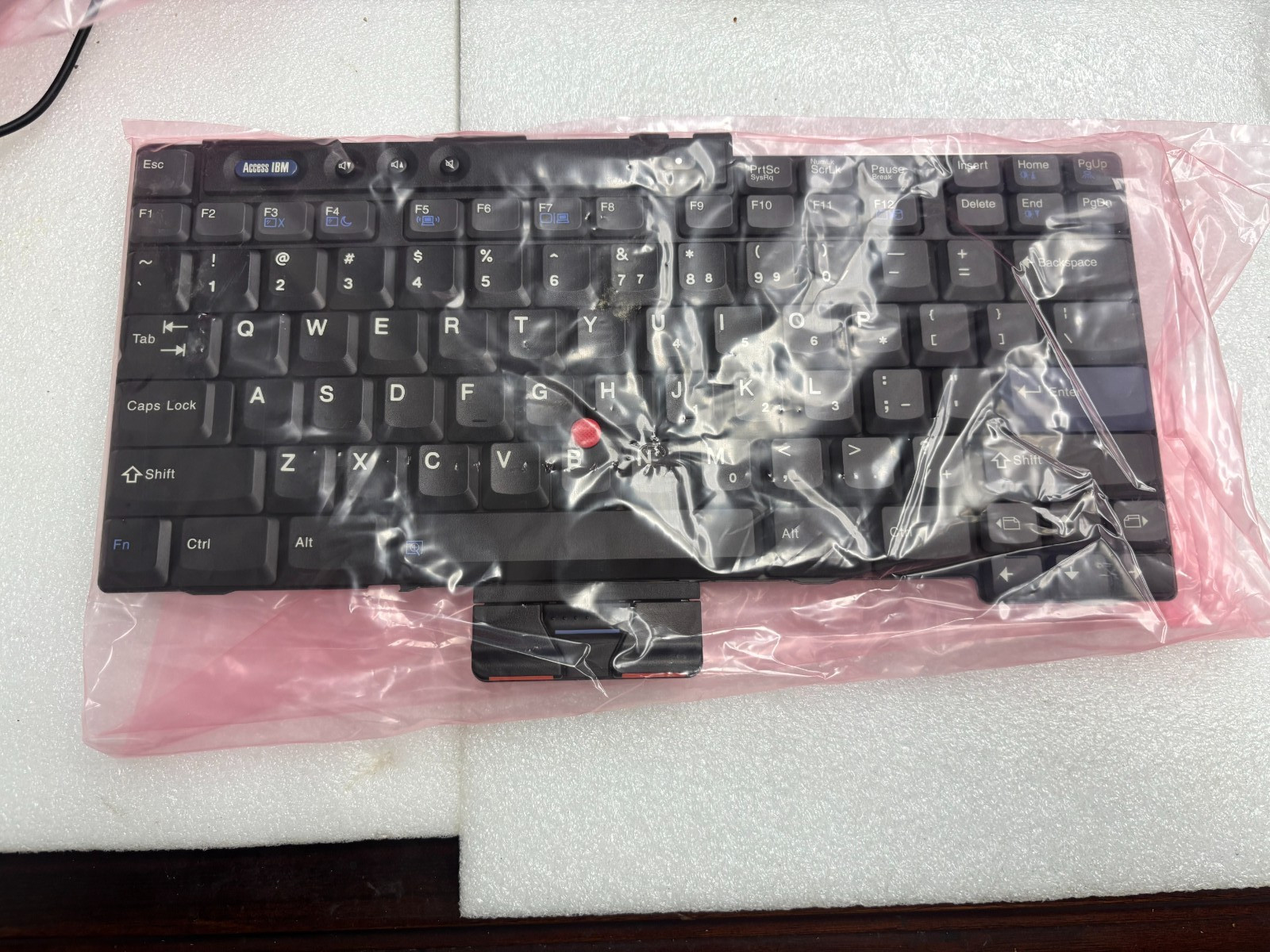 NEW IBM Thinkpad R50  R51 R52 T40 T41 T41p T42 T42p T43 Keyboard 13N9988 32T0519