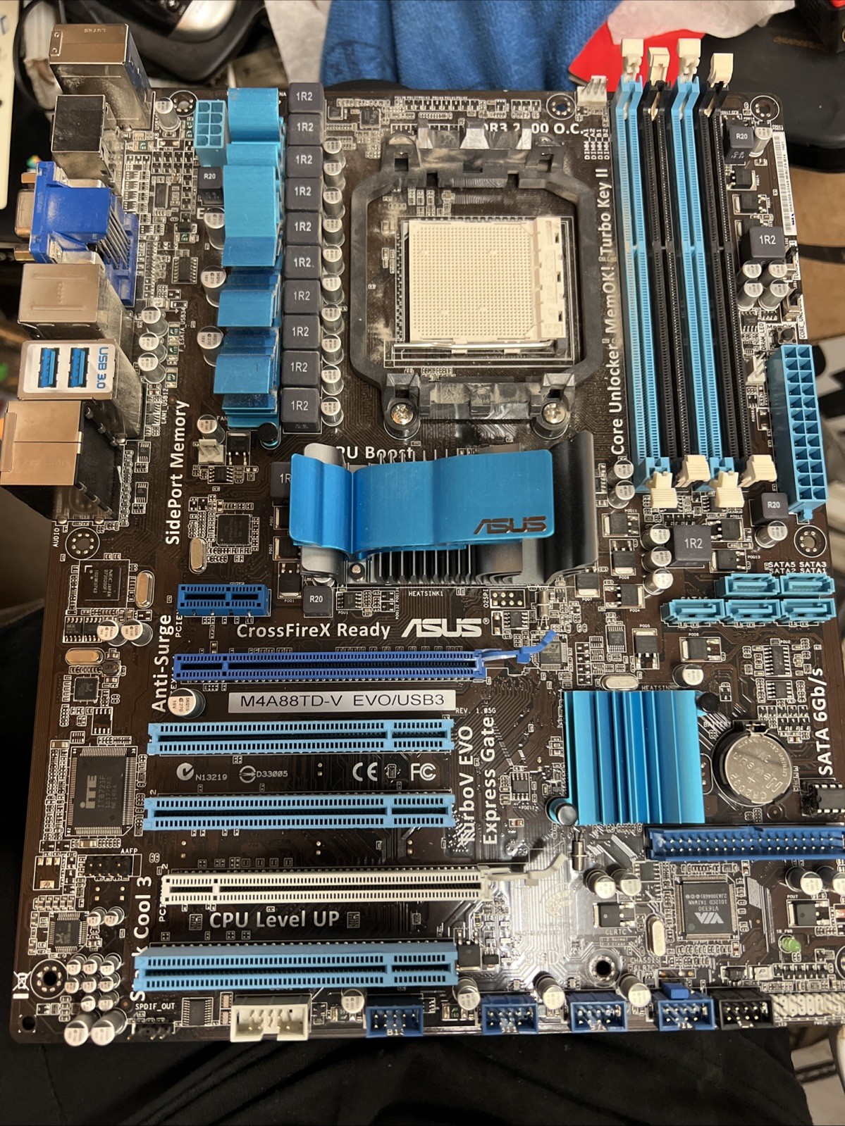 ASUS M4A88TD-V EVO/USB3 AMD MOTHERBOARD