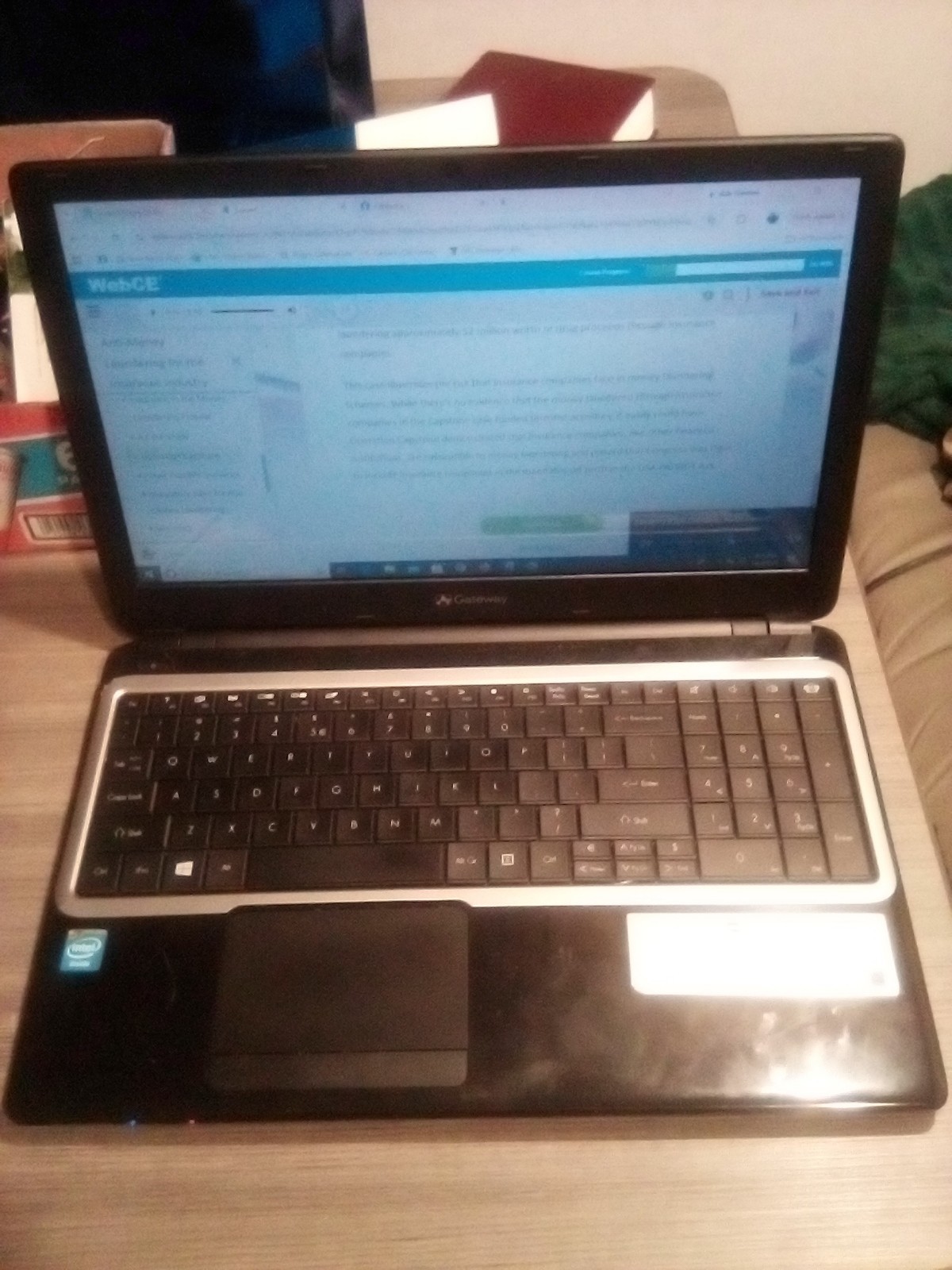 Gateway Laptop Windows 10 Pro Charger Included