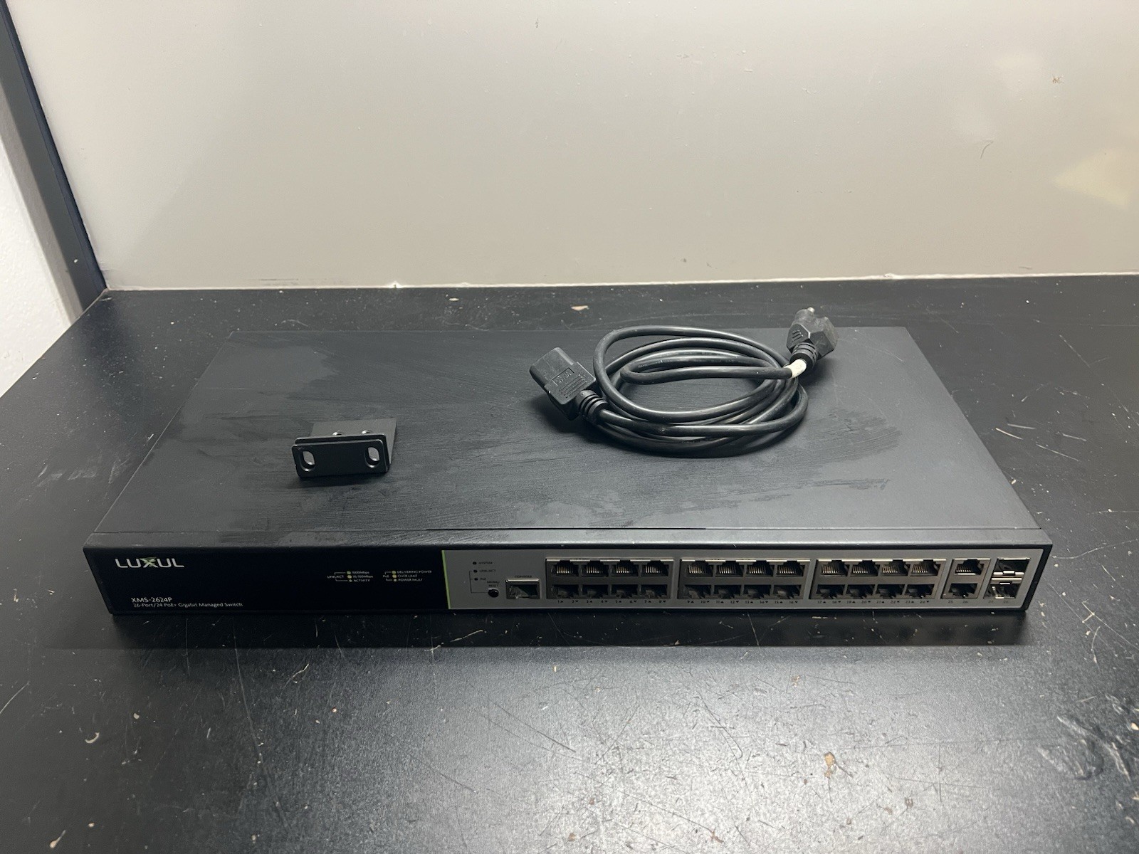 Luxul XMS-2624P AV Series 26-Port/24 PoE+ Gigabit Managed Switch w/Rack Ears