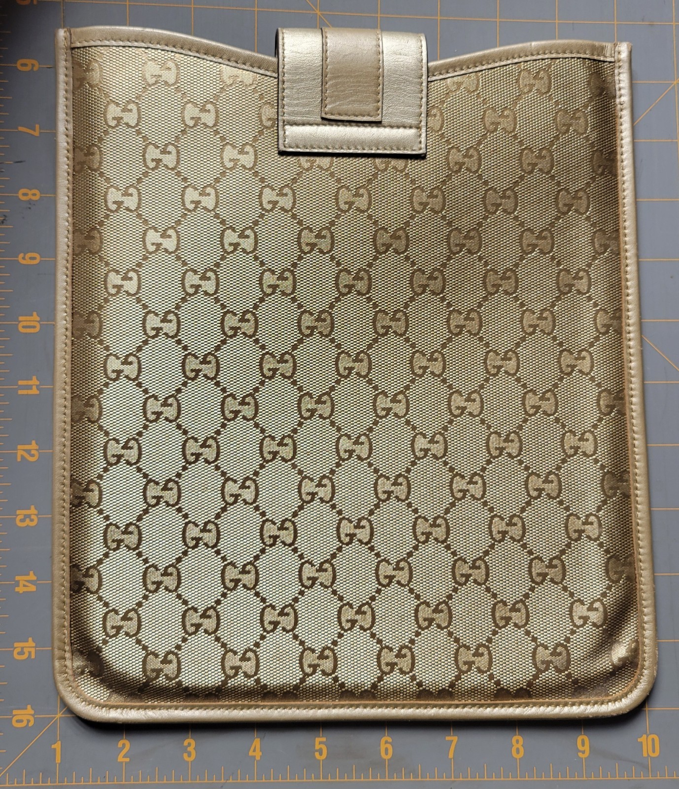GUCCI GOLD Ipad Guccissima Leather Case Cover Wallet 9.5 X 10.5