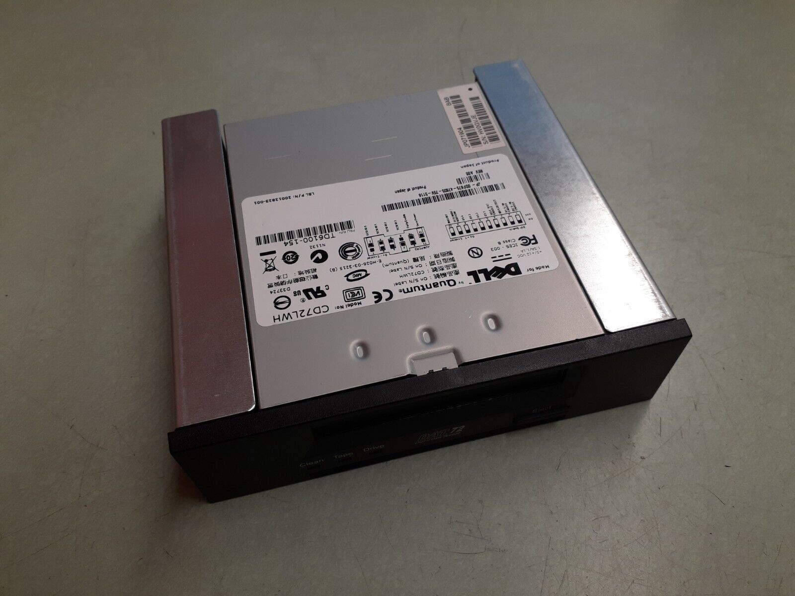 Dell Quantum CD72LWH Internal DAT72 SCSI Tape Drive FRU TD6100-154 0DF675