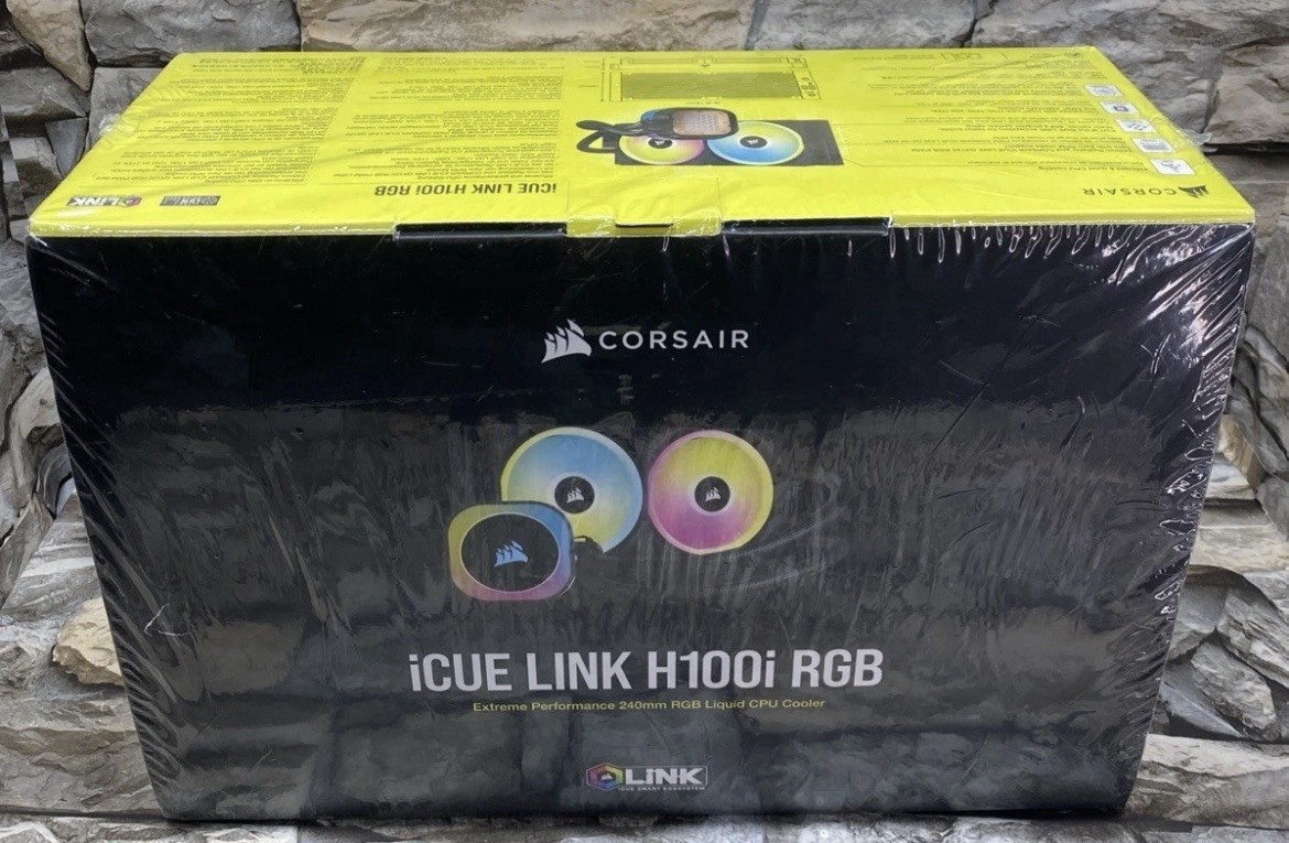 CORSAIR  iCUE LINK TITAN 240 RX Liquid CPU Cooler  NEW and Sealed.