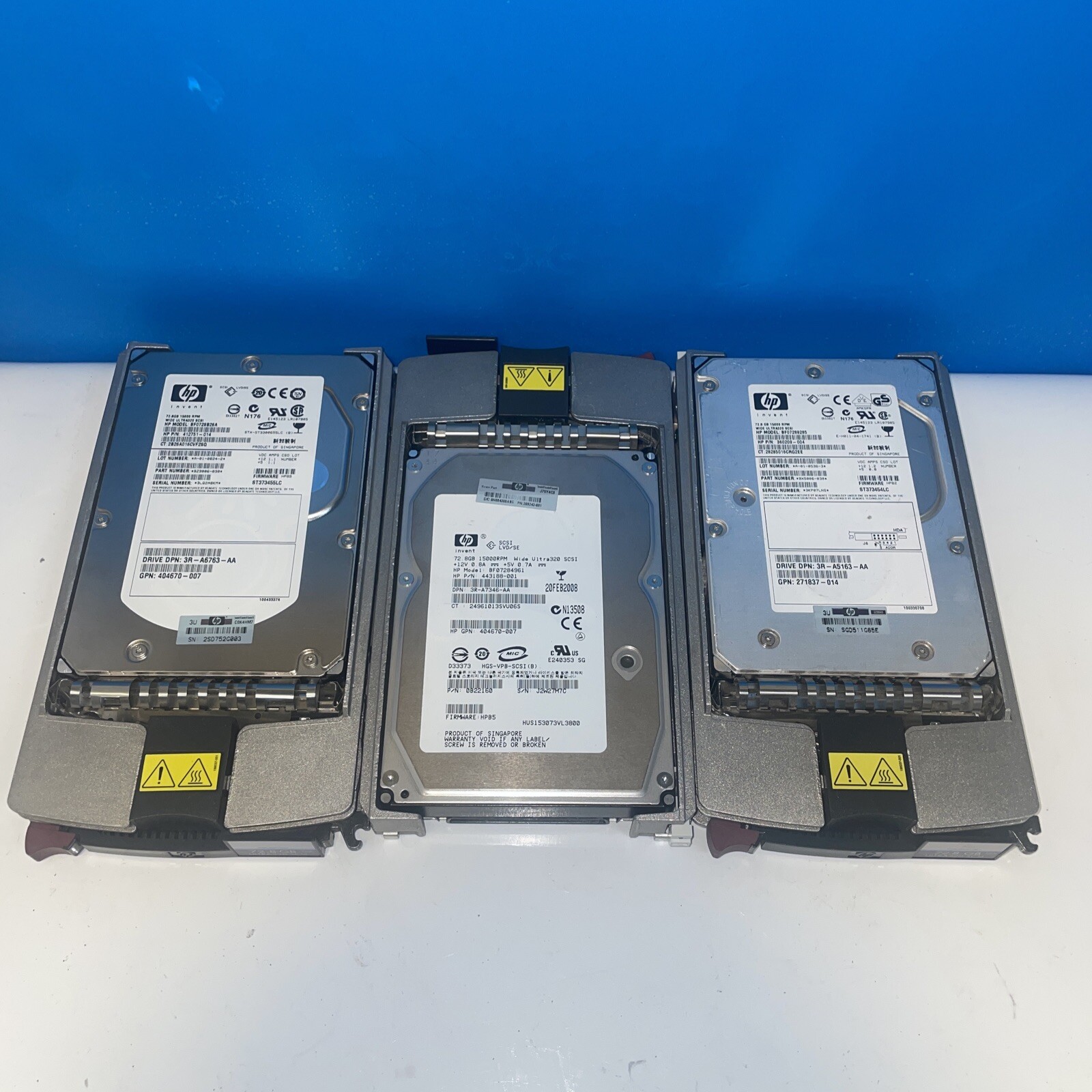 3x    HP 72.8GB, 15K RPM, 3.5 in. Ultra320 SCSI server HDD with 289042-001 caddy