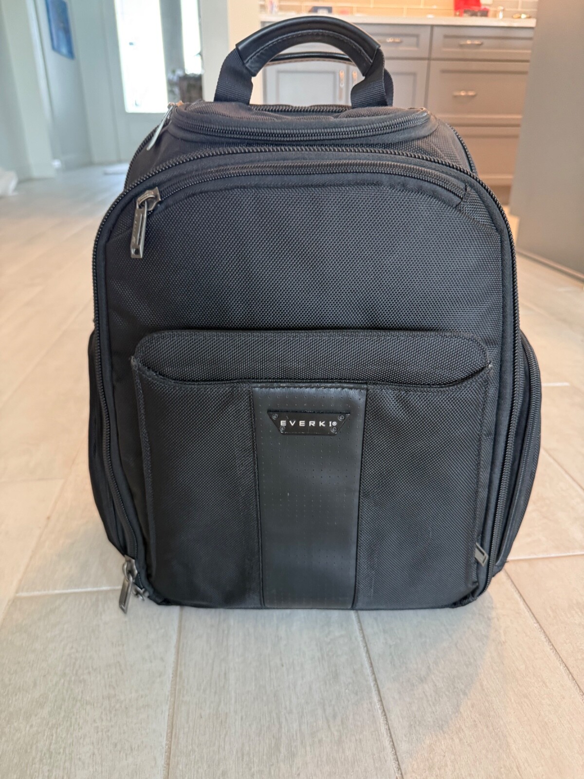 Everki Versa 2 Premium Laptop Backpack 21 liter for 15 in Devices