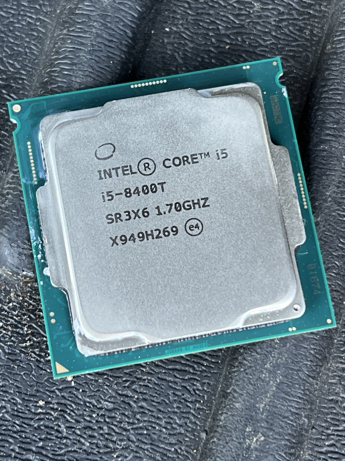 Intel Xeon i5-8400T 1.7 GHz 6-Core (SR3X6) Processor