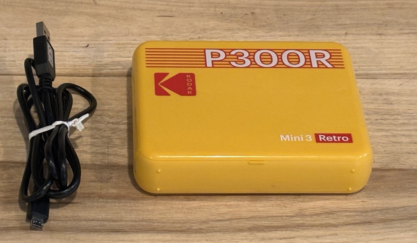 Kodak Mini 3 Retro P300R Portable Color Photo Printer Working w/ Charger Cable