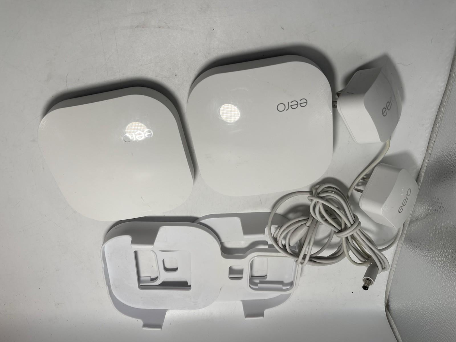 Eero A010001 1st Gen Mesh Wi-Fi Router 2-Pack w/ Wall Mounts & Power Cables Used