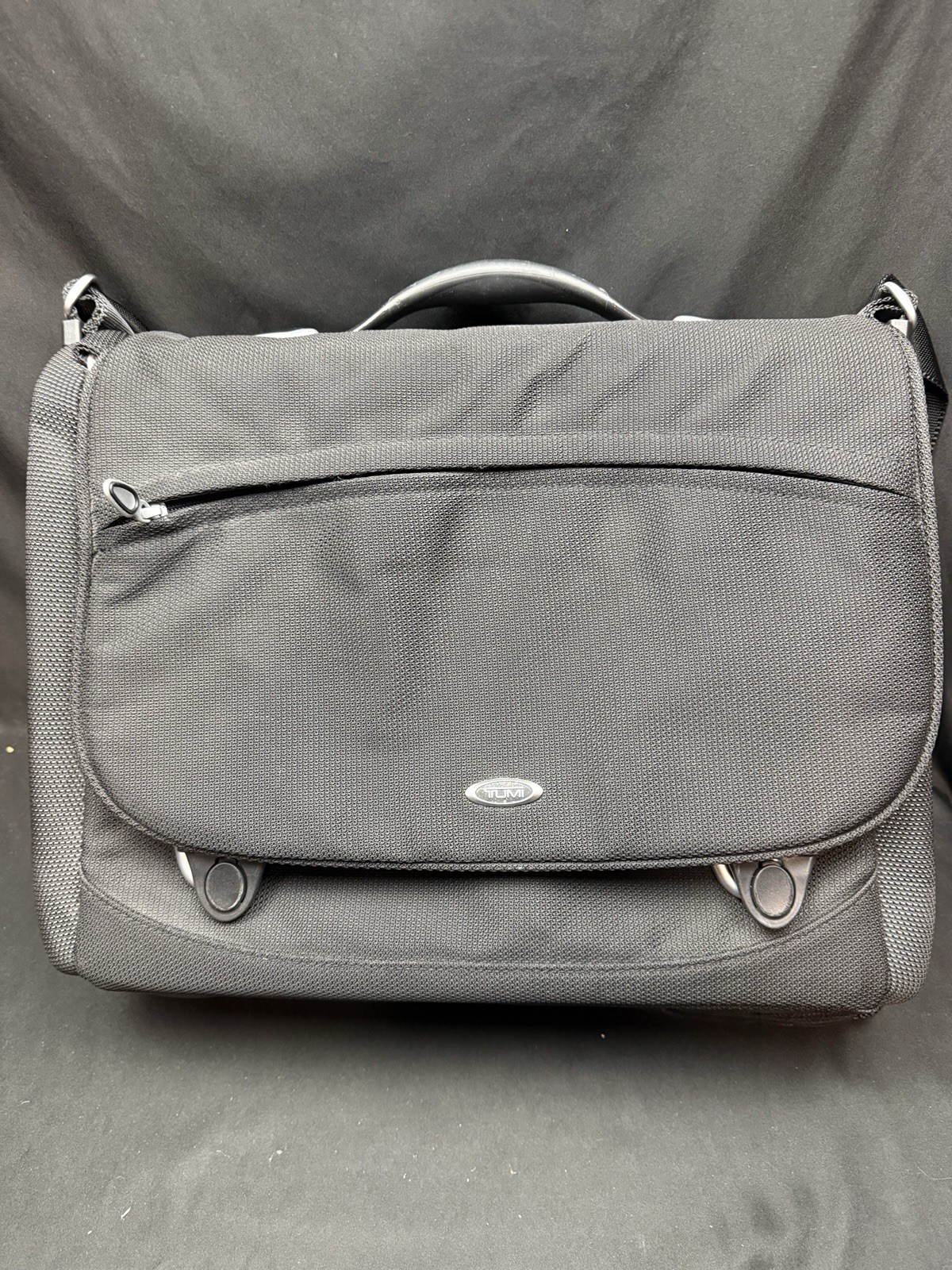 TUMI T3 Black Ballistic Nylon Business Travel Messenger Work Bag Case 6401STE