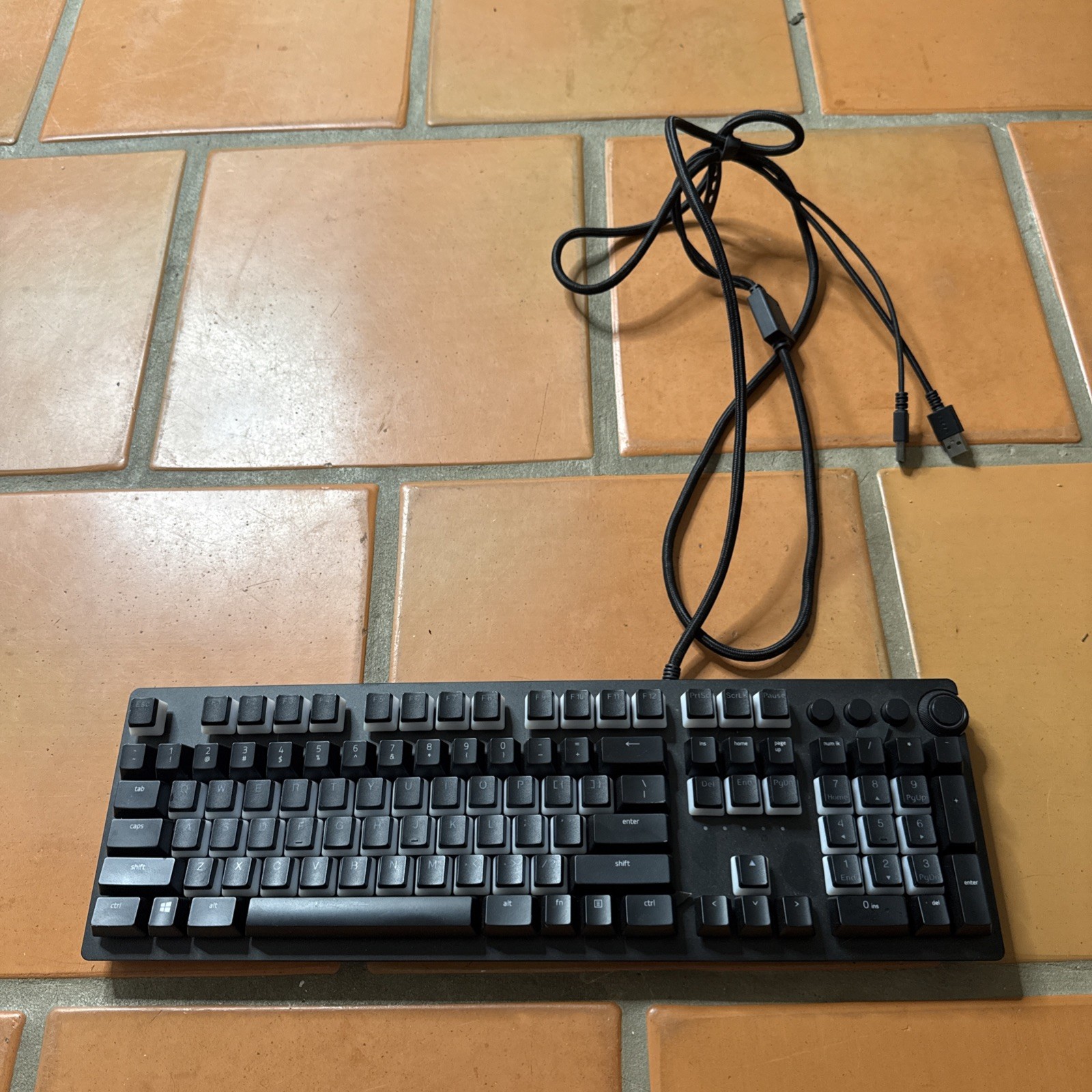 Razer Huntsman Elite Mechanical Gaming Keyboard RZ03-0187 R6