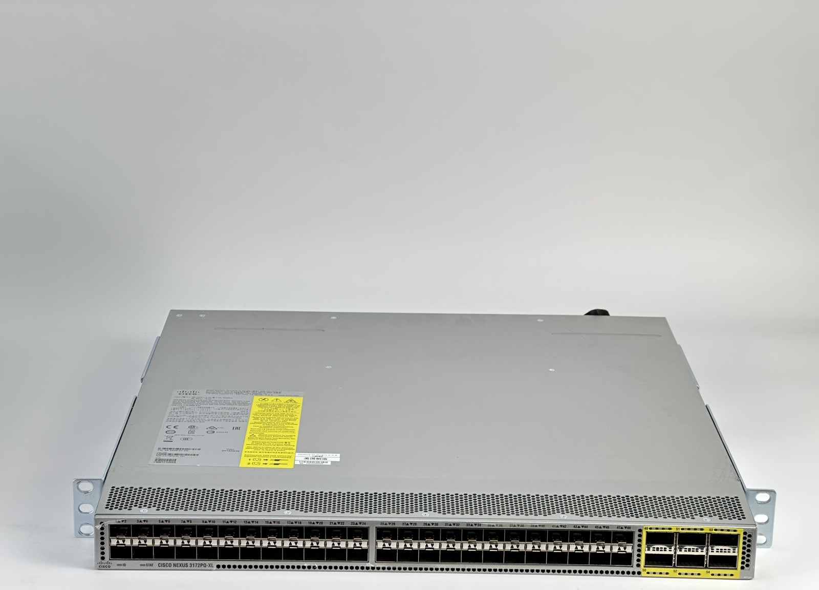 Cisco N3K-C3172PQ-XL 48x 10GbE SFP+ & 2x 400W PSU+Rackmounts 8GB 6x 40GbE QSFP+