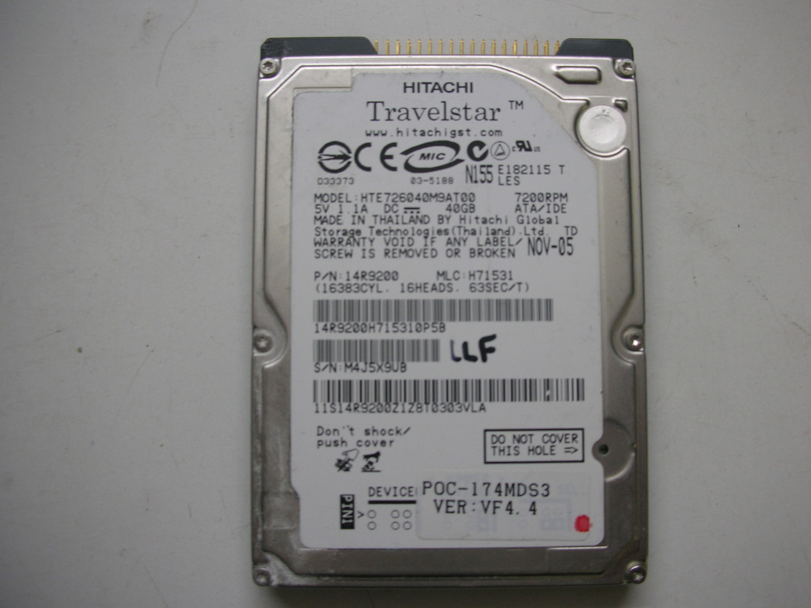 Hitachi Travelstar 40gb HTE726040M9AT00 320 08K1833 01 2.5" IDE