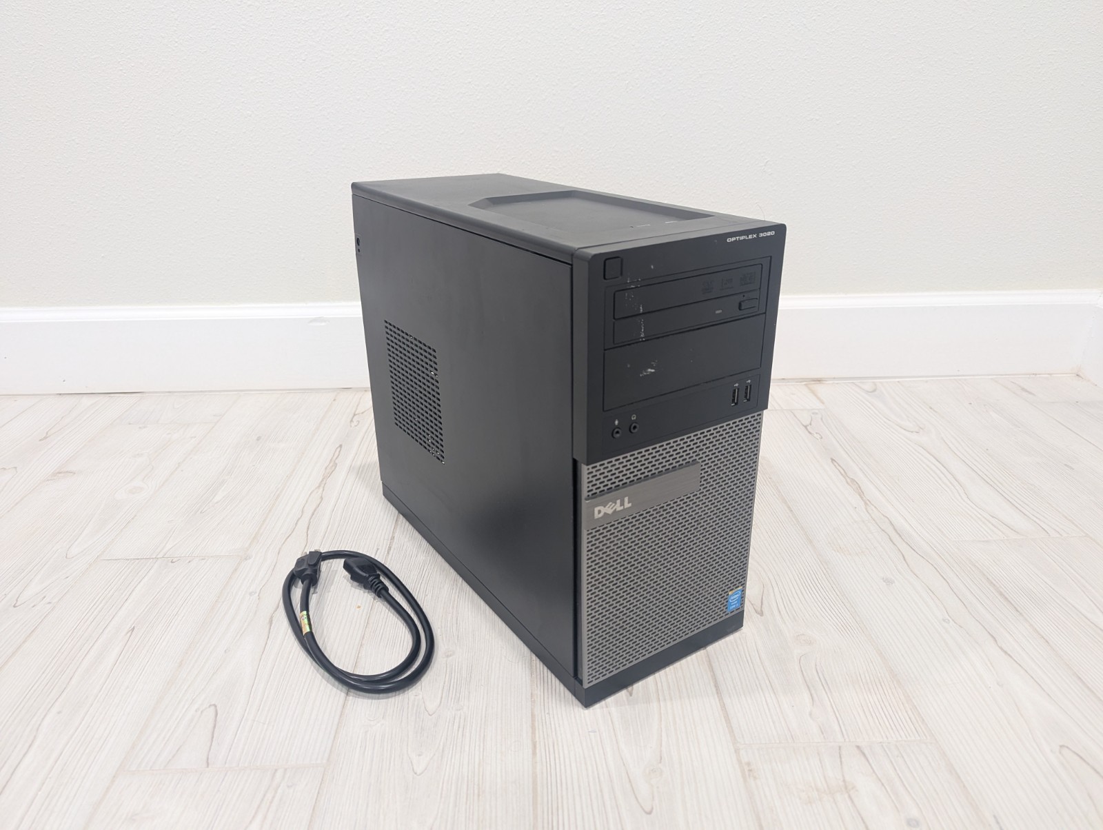 Dell Optiplex 3020 - Intel i3-4130 - ATI FirePro V5800 - Windows 10 Pro