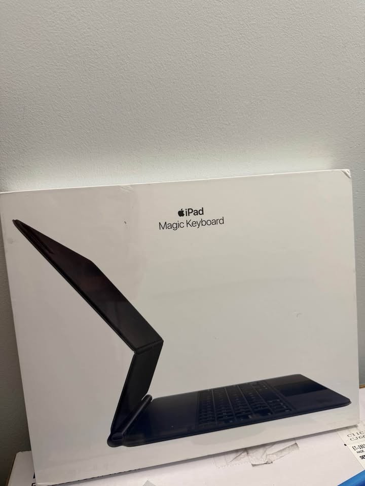 New Apple Magic Keyboard for iPad Pro 12.9" 6th,5th,4th and 3 - Black MJQK3LL/A