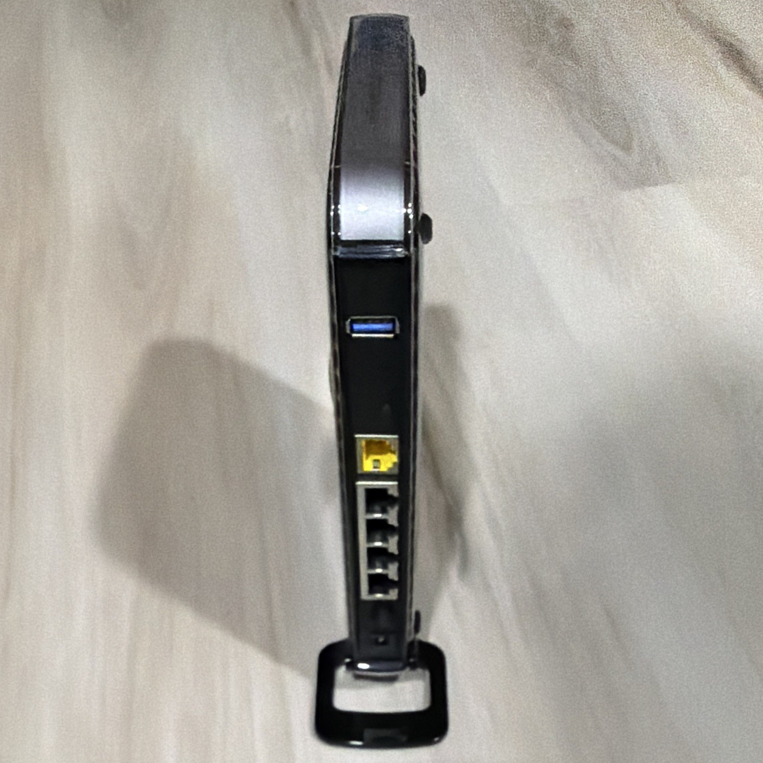 NETGEAR N900 Dual-Band Wireless Router 4 LAN Ports Ethernet USB Black/Silver